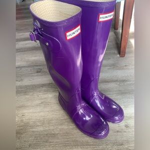 Brand new purple Hunter boots.